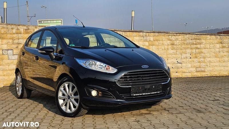 Second-hand Ford Fiesta Titanium 125 CP (91 kW) 2016 Culoarenegru
