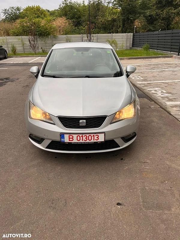 Gri Utilizat 2012 Seat Ibiza Coupe | 2.700 EUR (Preț bun) - Imagine 1/4