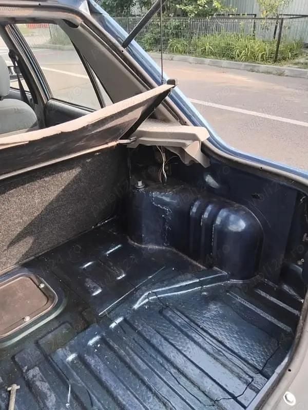 Second-hand Dacia Solenza 55 CP (40 kW) 2003 Hatchback