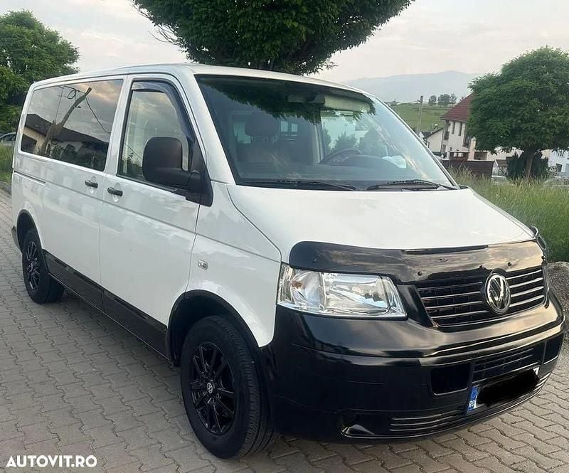 Alb Utilizat 2009 VW Caravelle Monovolum | 11.200 EUR - Imagine 1/4