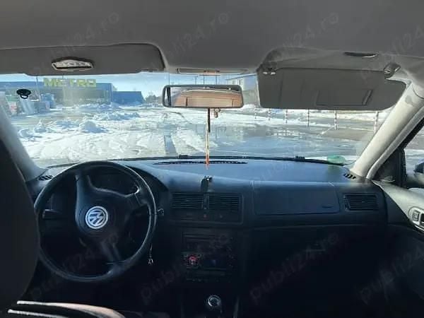 Second-hand VW Golf IV 100 CP (73 kW) 2004 Hatchback