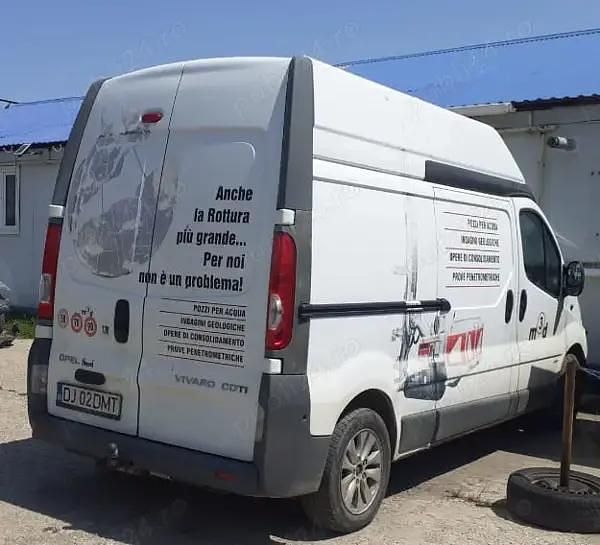 Second-hand Opel Vivaro 114 CP (83 kW) 2008 Alb Monovolum