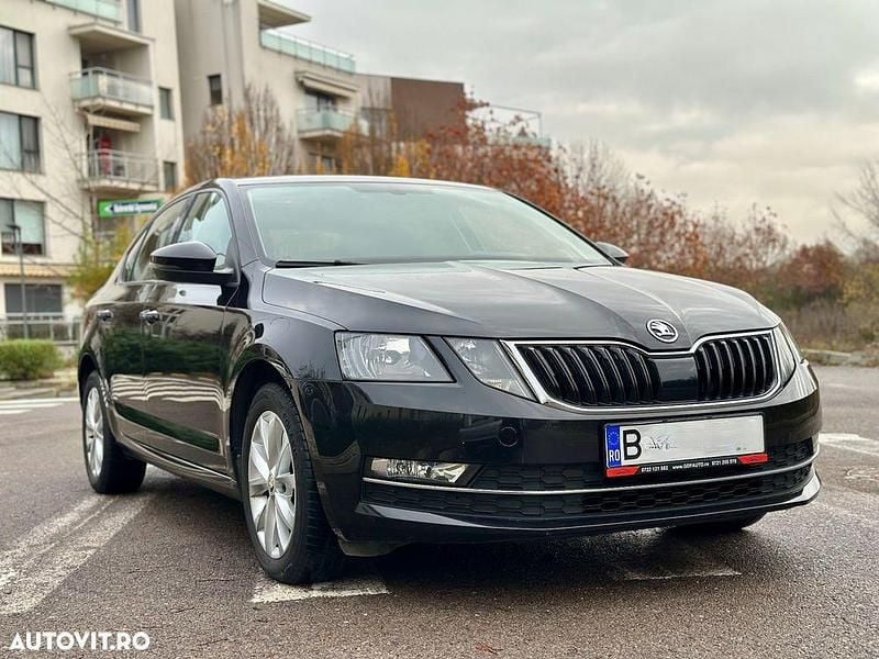 Culoarenegru Utilizat 2018 Skoda Octavia Style Berlinǎ | 11.500 EUR (Preț bun) - Imagine 1/4