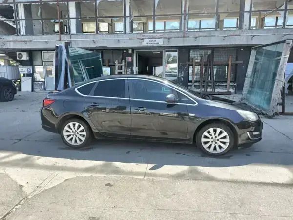 Negru Utilizat 2014 Opel Astra Berlinǎ | 5.400 EUR (Puțin scump) - Imagine 1/4