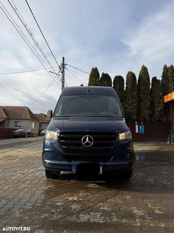 Second-hand Mercedes Sprinter 190 CP (139 kW) 2018 Culoarealbastru Van