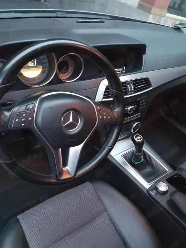Second-hand Mercedes C220 170 CP (125 kW) 2011 Gri Break