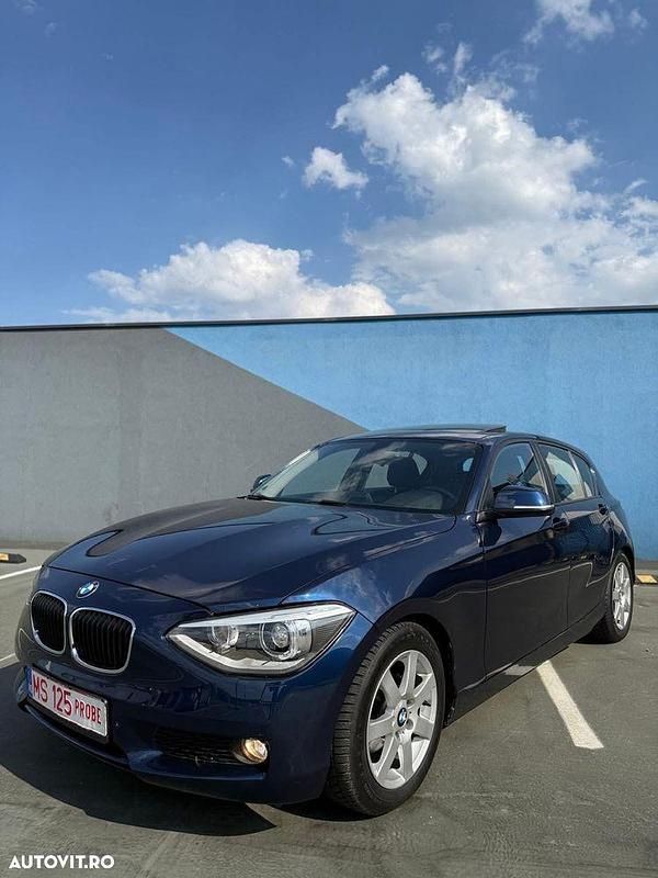Culoarealbastru Utilizat 2012 BMW 118 Sport Line Hatchback | 8.950 EUR - Imagine 1/4