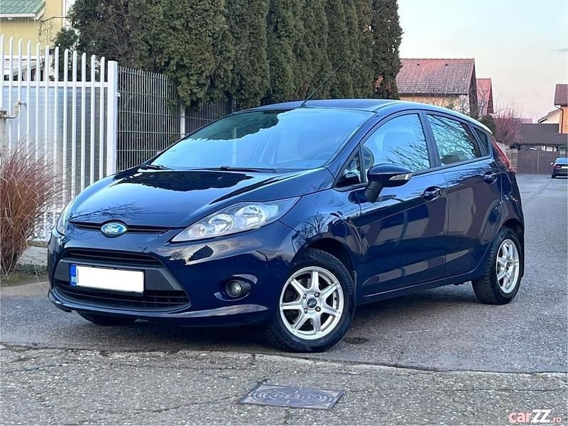 Albastru Utilizat 2004 Ford Fiesta Hatchback | 2.850 EUR - Imagine 1/4