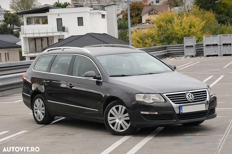 Culoaremaro Utilizat 2009 VW Passat Highline Break | 2.950 EUR (Preț bun) - Imagine 1/4