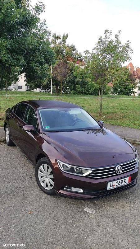 Culoarealte culori Utilizat 2015 VW Passat Berlinǎ | 11.999 EUR (Super Preț) - Imagine 1/4