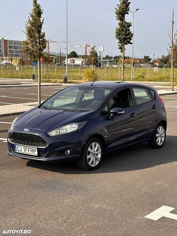 Second-hand Ford Fiesta Celebration 80 CP (58 kW) 2016 Culoarealbastru Hatchback