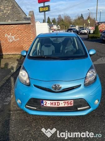 Utilizat 2014 Toyota Aygo Hatchback | 5.890 EUR - Imagine 1/4