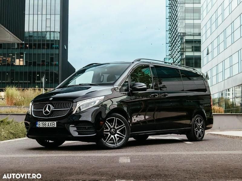 Negru Utilizat 2021 Mercedes V250 Monovolum | 55.000 EUR (Scump) - Imagine 1/4
