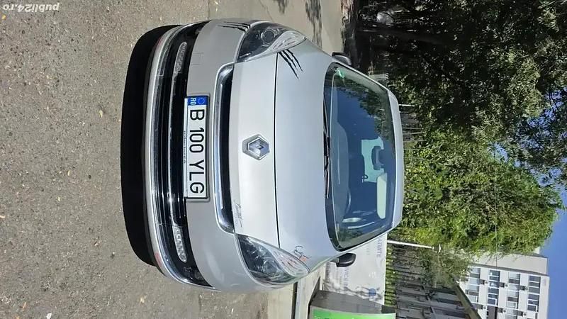 Argintiu Utilizat 2013 Renault Grand Scénic III Bose Edition Monovolum | 7.500 EUR (Puțin scump) - Imagine 1/4