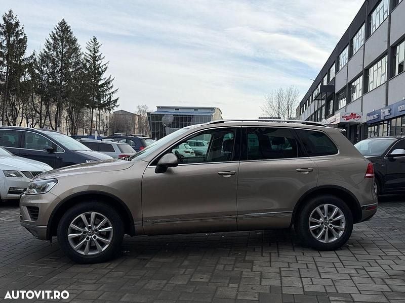 Second-hand VW Touareg Terrain Tech 262 CP (192 kW) 2017 Culoarebej SUV