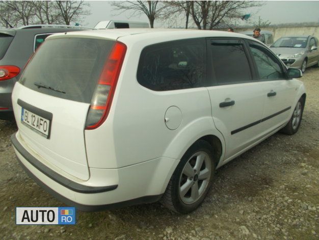 Second-hand Ford Focus 90 CP (66 kW) 2005 Alb Break