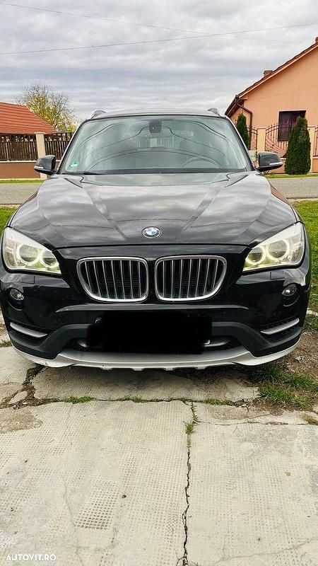 Culoarenegru Utilizat 2015 BMW X1 xLine SUV | 9.350 EUR (Super Preț) - Imagine 1/4