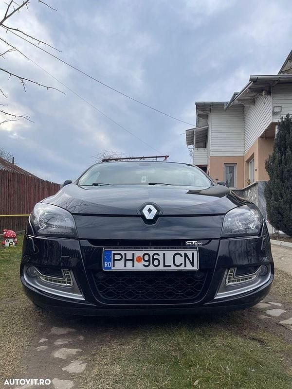 Second-hand Renault Mégane III 110 CP (80 kW) 2012 Culoarenegru Coupe