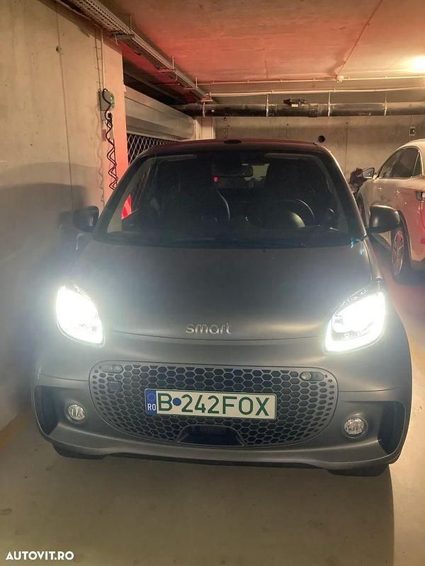 Gri Utilizat 2021 Smart ForTwo Electric Drive Cabrio | 17.850 EUR - Imagine 1/4