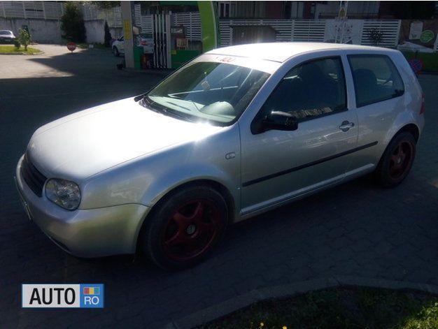 Second-hand VW Golf IV 75 CP (55 kW) 2002 Gri Hatchback