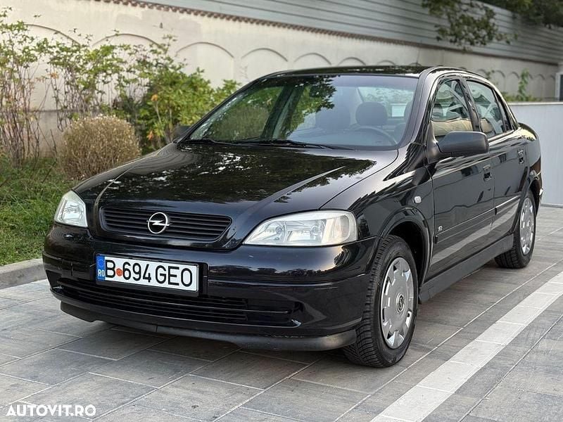Culoarenegru Utilizat 2007 Opel Astra Elegance | 1.990 EUR (Preț OK) - Imagine 1/4