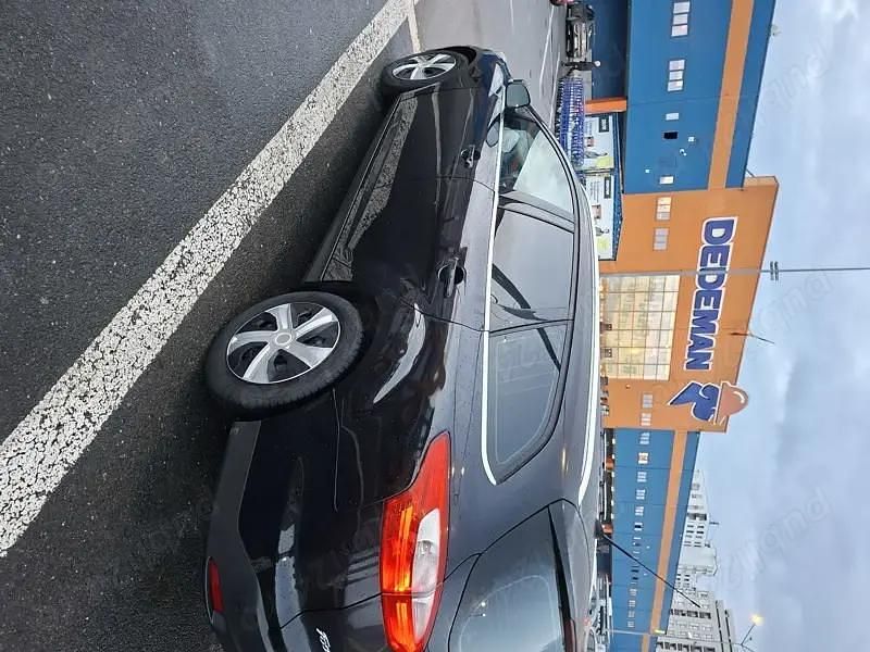 Second-hand Ford Focus Trend 105 CP (77 kW) 2013 Negru Break