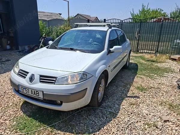 Alb Utilizat 2003 Renault Mégane II Berlinǎ | 2.700 EUR (Scump) - Imagine 1/4