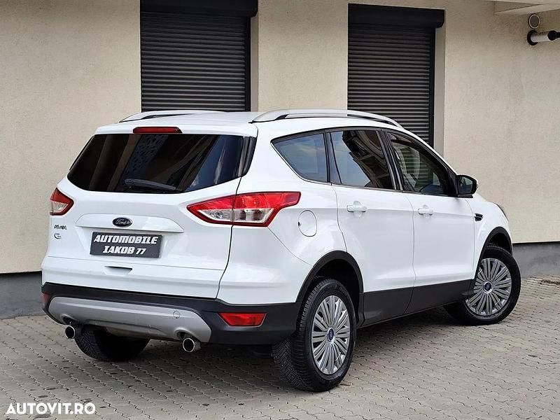 Second-hand Ford Kuga 140 CP (102 kW) 2016 Culoarealb SUV
