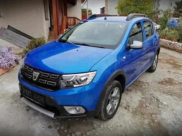Albastru Utilizat 2019 Dacia Sandero Stepway Hatchback | 6.490 EUR (Preț bun) - Imagine 1/4