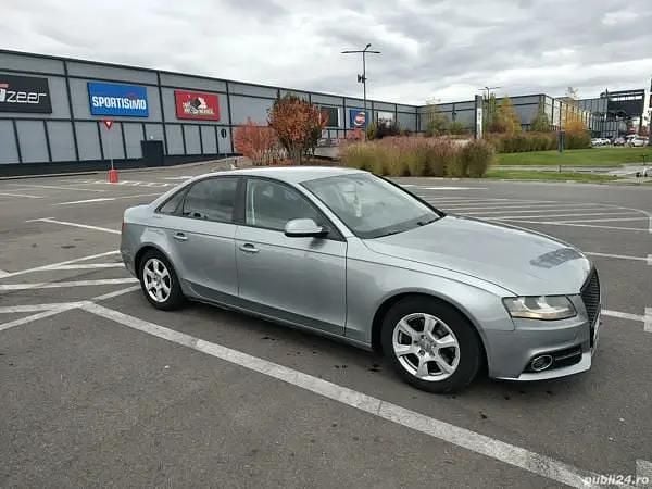 Utilizat 2011 Audi A4 Berlinǎ | 7.700 EUR (Preț OK) - Imagine 1/4