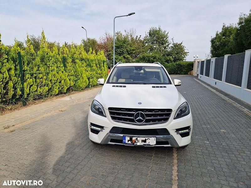 Culoarealb Utilizat 2012 Mercedes ML350 SUV | 14.800 EUR - Imagine 1/4
