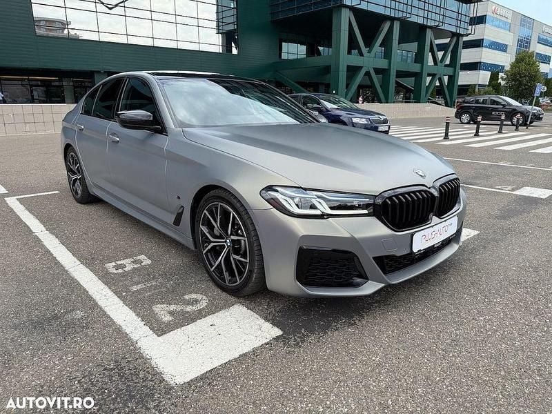 Gri Utilizat 2022 BMW 530 Berlinǎ | 39.655 EUR (Preț OK) - Imagine 1/4
