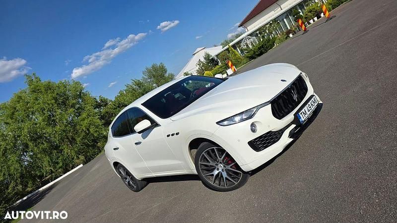 Alb Utilizat 2017 Maserati Levante SUV | 24.700 EUR (Preț OK) - Imagine 1/4