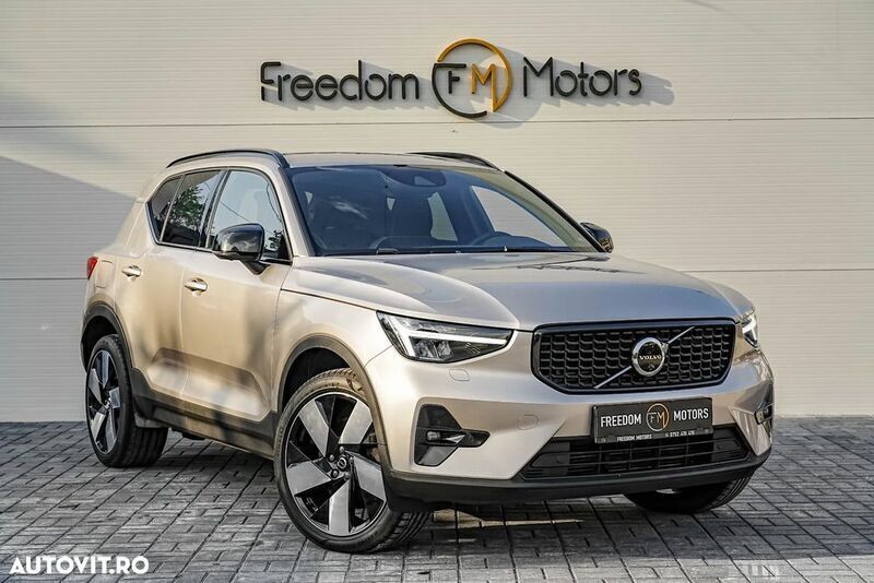 Maro Utilizat 2023 Volvo XC40 Ultimate SUV | 26.299 EUR (Preț bun) - Imagine 1/4