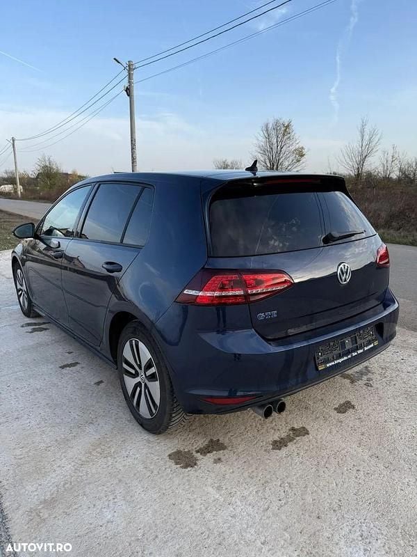 Second-hand VW Golf VII GTE 204 CP (150 kW) 2016 Culoarealbastru Hatchback