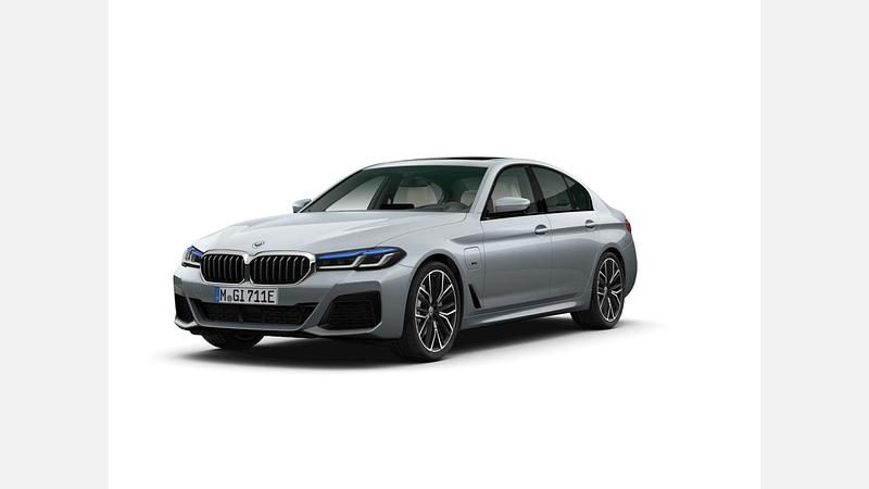 Bluestone metallic metalizat Utilizat 2022 BMW 545e Comfort Edition Berlinǎ | 55.636 EUR (Preț OK) - Imagine 1/4