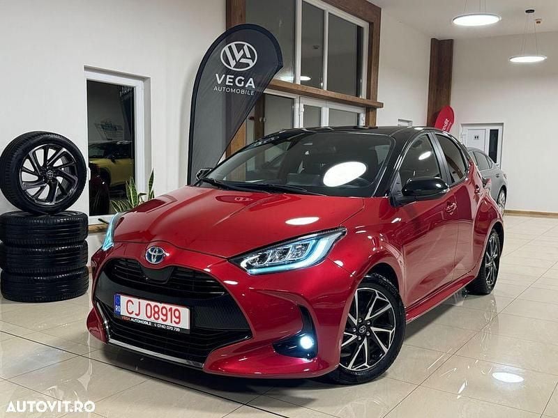 Culoarerosu Second-hand 2021 Toyota Yaris Hybrid Plus | 15.999 EUR (Preț OK) - Imagine 1/4