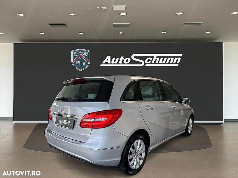 Second-hand Mercedes B200 156 CP (114 kW) 2012 Culoareargint Monovolum