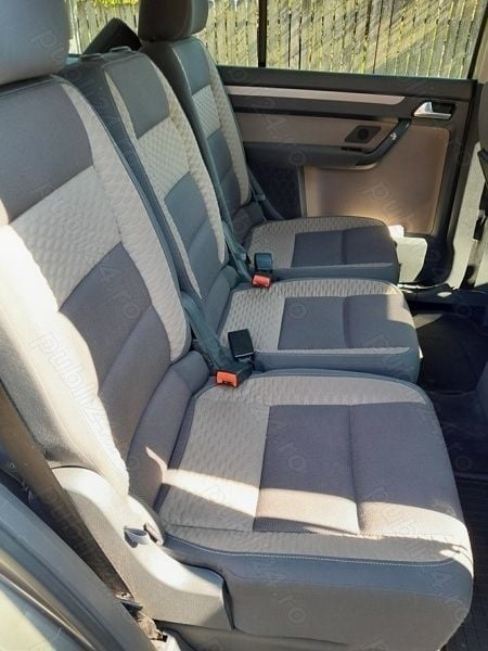 Utilizat 2010 VW Touran Cross Monovolum | 4.600 EUR - Imagine 1/4