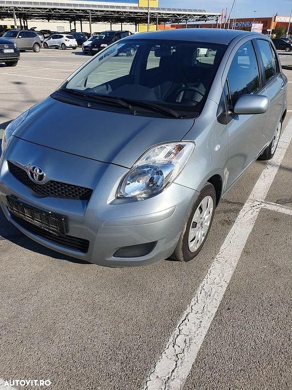 Culoaregri Utilizat 2009 Toyota Yaris Luna | 6.600 EUR (Scump) - Imagine 1/4
