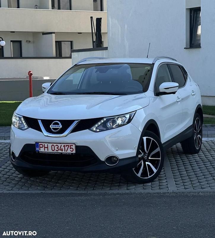 Culoarealb Utilizat 2017 Nissan Qashqai SUV | 13.650 EUR (Preț OK) - Imagine 1/4