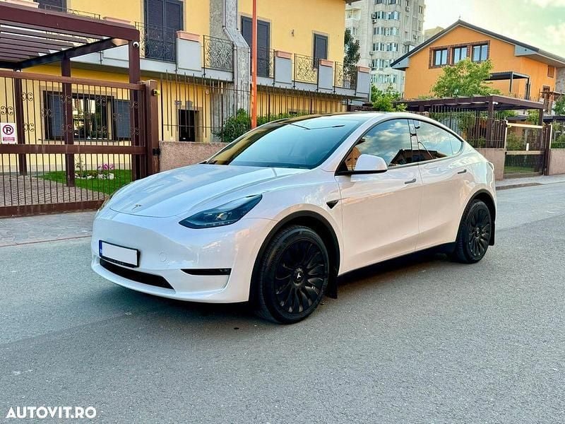 Second-hand Tesla Model Y 378 kW (514 CP) 2023 Culoarealb SUV