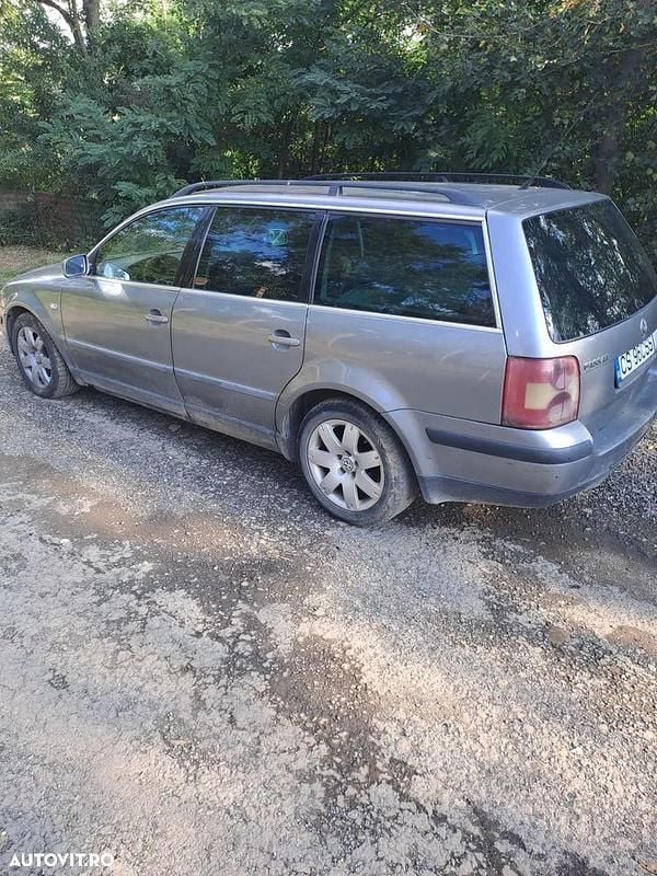 Culoaregri Utilizat 2003 VW Passat Break | 850 EUR (Super Preț) - Imagine 1/4