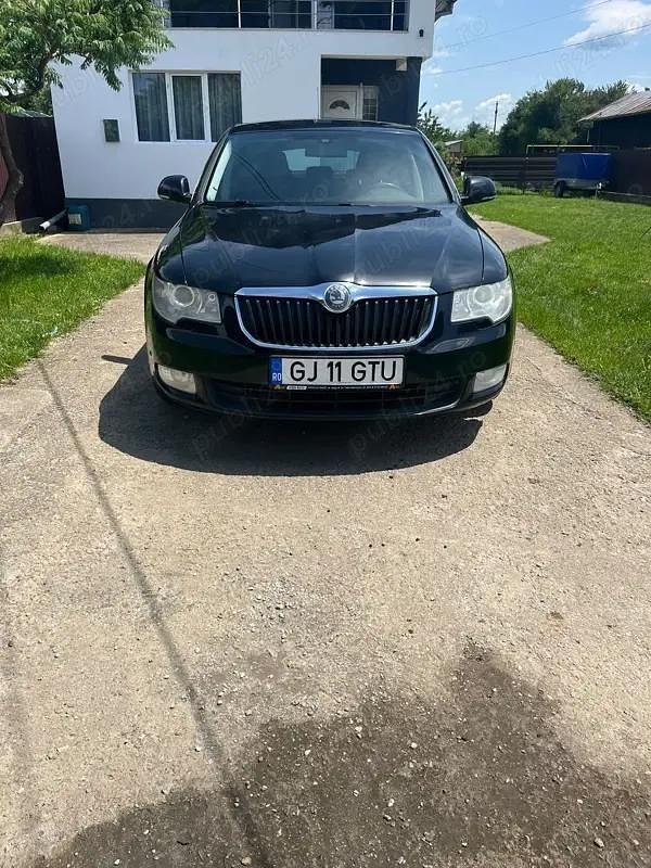 Utilizat 2009 Skoda Octavia Berlinǎ | 4.500 EUR (Puțin scump) - Imagine 1/4