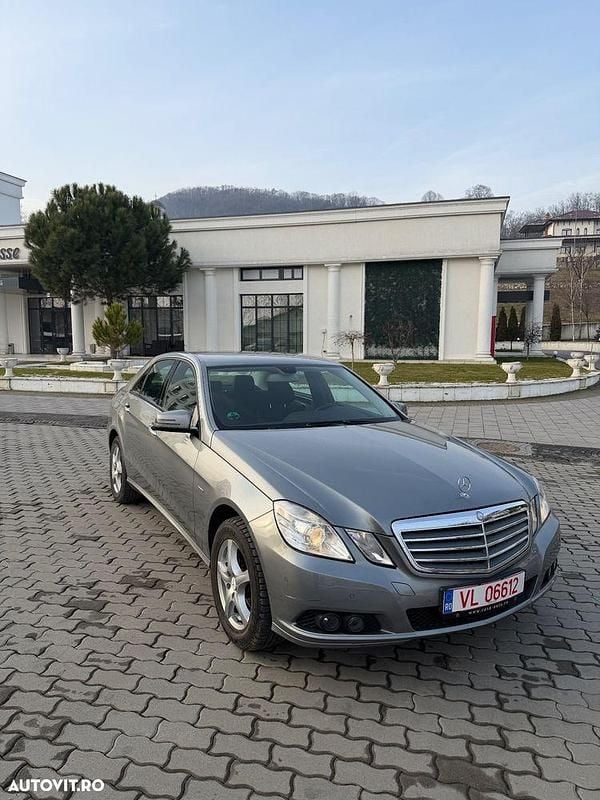 Second-hand Mercedes E200 184 CP (135 kW) 2010 Culoaregri Berlinǎ