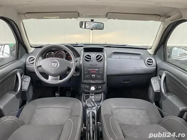 Second-hand Dacia Duster 90 CP (66 kW) 2015 Gri SUV