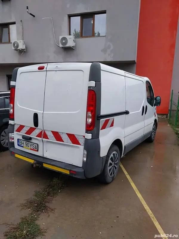 Utilizat 2012 Opel Vivaro Monovolum | 4.500 EUR (Super Preț) - Imagine 1/4
