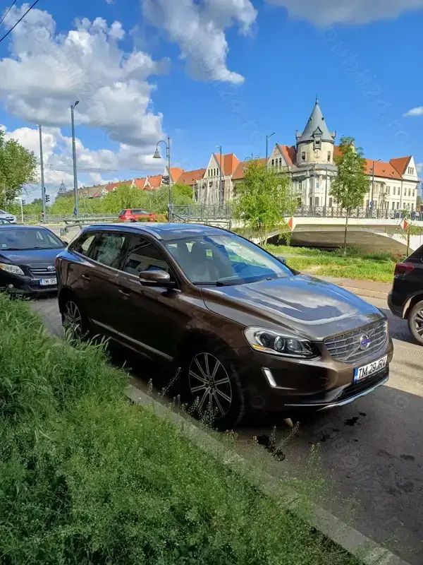 Maro Utilizat 2014 Volvo XC60 Ocean Race SUV | 15.000 EUR (Preț OK) - Imagine 1/4