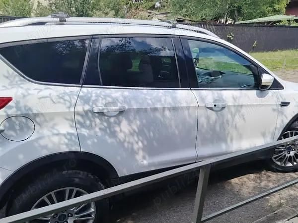 Utilizat 2013 Ford Kuga SUV | 8.500 EUR (Scump) - Imagine 1/4