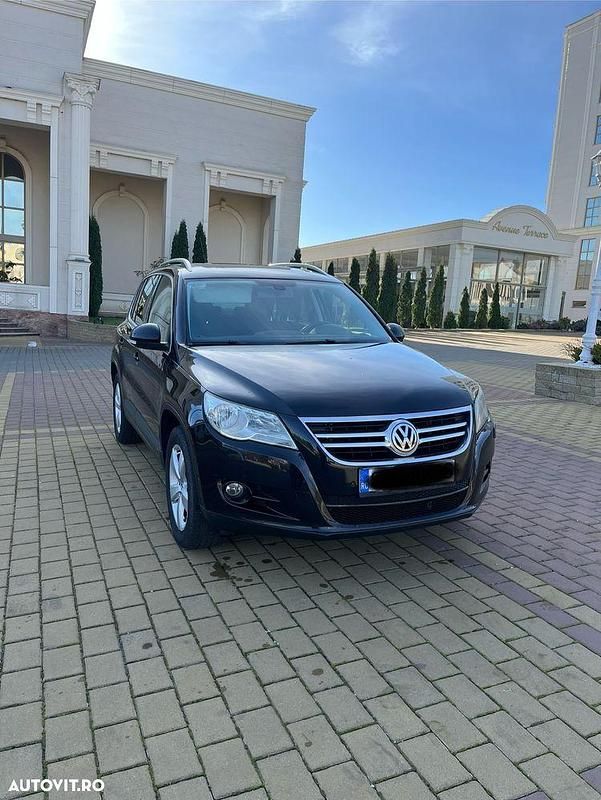 Culoarenegru Utilizat 2010 VW Tiguan Sport SUV | 6.490 EUR (Preț OK) - Imagine 1/4